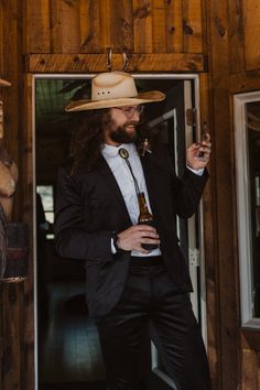 Guys getting ready wedding photos - St. Onge, SD - Besler’s Cadillac Ranch Dickinson North Dakota, Getting Ready Wedding Photos, Texas Chic, Mens Western Style, Mens Western Wear, Cadillac Ranch, Vintage Vegas, Modern Hat