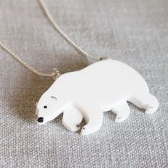 Polar Bear necklace laser cut wildlife marine por finestimaginary Perspex Ideas, Polar Bear Jewelry, Teddy Bear Day, Acrylic Accessories, Bear Jewelry, Present For Girlfriend, Circle Jewelry, Lucite Jewelry, Valentine's Week