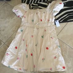 Saint Gealdine Cotton Poplin Embroidered Insect And Strawberry Print Dress Size Xxl Brand New Stretch Smocking On Back Of Waist Equates To Us Size 16 Brand New Size Xsmall Small Medium Large Xlarge 2xl Numeric 2 4 6 / 8 10 / 12 14 16 Bust 32 - 33 34 - 35 36 - 37 38 - 39 42 - 43 44 - 45 Waist 24 - 25 26 - 27 28 - 29.5 31 - 32.5 34 - 35.5 37 - 38.5 Hip 34 - 35 36 - 37 38 - 40.5 42 - 44 45 - 46 47 - 48 Casual Strawberry Print Dress For Brunch, Casual Spring Dresses With Embroidery, Casual Strawberry Print Dress For Vacation, Spring Strawberry Print Dress For Brunch, Spring Brunch Dress With Strawberry Print, Strawberry Print Dress For Spring Vacation, Casual Square Neck Dresses With Floral Embroidery, Cotton Strawberry Print Short Sleeve Dress, Insect Dress