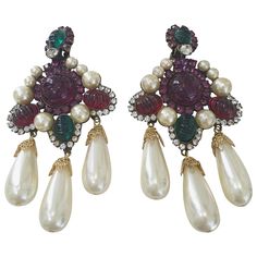 80s Larry Vrba faux pearl purple, red and green cabochon large chandelier clip earrings. Chandelier Art Deco, Art Deco Pearl, Pearl Purple, Vogue Jewelry, Mid Century Earrings, Diamond Chandelier Earrings, Chandelier Art, Gold Chandelier Earrings, Jewelry Illustration