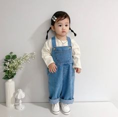 Jean Overall Outfits, Japanese Baby, Korean Babies, Kids Outfits Girls, Stylish Kids