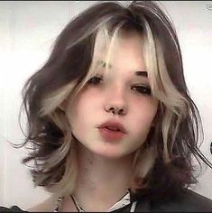 Cute trendy hairstyle ideas | Bob hairstyle ideas | Hair tutorials ideas Hair For Shoulder Length Hairstyles, Cool Wavy Haircuts, Hair Styles For Medium Thick Hair, Western Style Hair, Medium Haircuts Women, Preppy Haircuts, Bangs Alternative, Haircut Straight Hair Medium, Fox Haircut