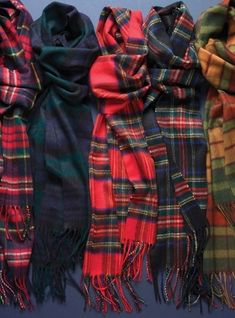 Cashmere Scarves Scarf Photography, Plaid Accessories, Classic Elegant Style, Cashmere Scarves, Men's Scarves, Tartan Scarf, Mens Cashmere, Men Style Tips, Scarf Men