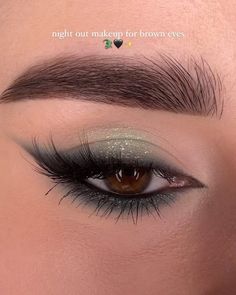 Cool Makeup Eye Looks, Makeup Look For Sage Green Dress, Makeup In Green Dress, Dark Green And Black Makeup Looks, Smokey Eye Makeup With Green, Prom Makeup Dark Green, Makeup For A Dark Green Dress, Make Up To Go With Emerald Green Dress