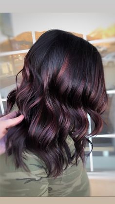 Violet Hair Highlights Dark Brown, Dark Brown With Maroon Highlights, Fun Highlights For Dark Hair, Dark Brown Hair With Fun Highlights, Winter Hair Trends 2022 Brunette, Maroon Brown Balayage, Black Burgundy Balayage, Dark Brown Hair With Red Highlights Fall, Maroon Bayalage Hair