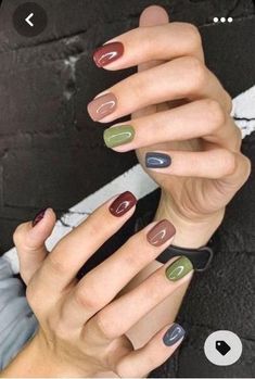 Nail Ideas Autumn 2023, Short Trendy Nails Winter 2023, Dull Nail Designs, 2023 Fall Gel Nail Colors, Solid Color Nail With Design, 5 Different Color Nails Winter, Mani Pedi Inspiration, Dark Multicolor Nails, Funky Nail Colors