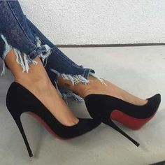 Red bottom heels.   #goals #shoes #black heels Kasut Pengantin, Sepatu Pump, Kasut Tumit Tinggi, High Heels Boots, Classy Shoes