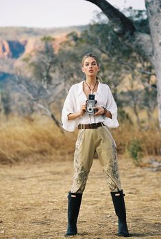 Archaeologist Aesthetic, Tomorrow Outfit, Moda Safari, Boho Safari, Safari Outfits, Bohemian Diesel, Chique Outfit, Safari Chic