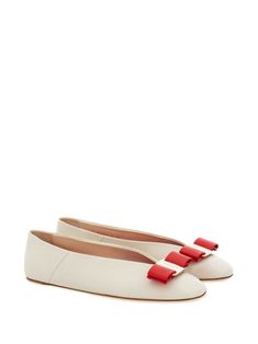 Ferragamo Vara Leather Ballerina Shoes - Farfetch Logo Shoes, Black Ballet Flats, White Pumps, Ballerina Shoes, Leather Ballet Flats, Ballet Pumps, Iconic Bags, Ballerina Flats, Summer Beach Wear