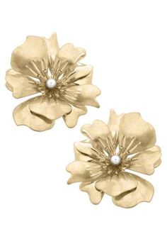 Elevate any look with the Nicole Statement Flower Earrings. Crafted in a luxurious worn gold finish, these bold 3-d earrings make a sophisticated statement. The intricate floral design adds a touch of elegance Outfit Base, Flower Statement Earrings, Bracelets Gold Diamond, Gold Diamond Earrings, Ruby Jewelry, Pearl Flower, Emerald Jewelry, Stunning Earrings, Rose Gold Diamonds