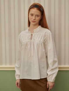 Composition : 95% cotton, 5% polyesterCountry of Origin : Republic of Korea Frill Blouse, Cream Blouse, Junior Year, No Frills, Composition, Top Blouse, Blouses, Top Outfits, Cream