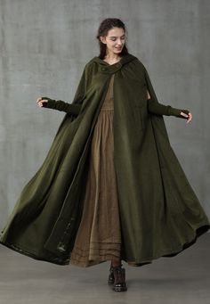 Cape Outfit, Hooded Wool Coat, Cashmere Cape, Fotografi Vintage, Mode Abaya, Black Winter Coat, Cashmere Fabric, Color Lab