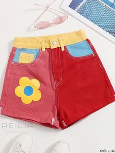 Peilia - Womens Colorblock Floral Print Short Denim Trousers with Slash Pockets and Slim Fit Button Closure - Stylish Denim Jeans & Clothing Short Denim, Floral Print Shorts, Tees For Women, Denim Trousers, Jean Outfits, Color Blocking, Denim Jeans, Denim Shorts, Floral Print