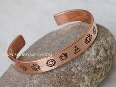 100% Pure Copper Bracelet bangle, Arthritis Pain Therapy Energy Cuff Bangle, Arm Cuff Adjustable bracelets, Healing Copper bangle jewelry, Metal - 100%  Pure Copper Size bracelet :adjustable between 7 to 8 inches  The History of Copper Jewelry Copper is helpful for balance, communication, and synchronicity. Copper is a great conductor of energy and is useful for all types of spiritual purposes. Many use Copper to balance the Chakras and Meridians. Powerful wands can be fashioned using crystals a Luxury Spiritual Copper Jewelry, Women Spiritual, Chakra Heilung, Using Crystals, Bangle Jewelry, Red Blood Cells, Les Chakras, Chakra Jewelry, Copper Tubing