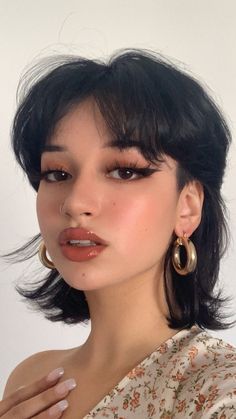 Edgy Makeup, Mullet Hairstyle, Hair Reference, Grunge Hair, Aesthetic Hair, Womens Haircuts, Makeup Art, Dark Hair