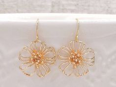 Wedding Gold Plated Handmade Flower Earrings, Handmade Gold Plated Flower Earrings For Wedding, Whimsical Gold Flower Earrings, Nature-inspired Gold Flower Earrings With Ear Wire, Elegant 14k Gold-filled Flower Earrings, Flower Earrings Gold, Vintage Style Jewellery, Daisy Earrings, Floral Jewellery