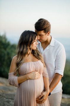 With Pregnancy Miracle you are able to get pregnant fast. You will get the result after 60 days or even less. Single Mom Maternity Photography Poses, Shooting Photo Couple, Maternity Studio Photoshoot, Maternity Photography Poses Outdoors, Outdoor Maternity Photos, Maternity Photo Outfits, Pregnancy Photos Couples