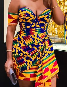 Fabrics: kente print 100% Cotton Sweetheart neckline Detachable sleeves Boned corset style Top lined Back closure an adjustable strap for a close fit The model is wearing a medium This is a custom ready to wear dress so once purchased an email will be sent for your full measurements.You can also send us a message with the messaging app on the website or Instagram DM, so please pick the size according to your bust measurements. And also due to high demand it will take about 4 to 6 weeks for it to Kente Corset Top, Chilanga Mulilo Outfits For Friends, Corset Styling Outfit, Kente Dress Styles, Corset Dress Outfit, Ready To Wear Dress, Corset Style Dress, Corset Back Dress, Ankara Dress Designs