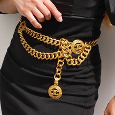 CHANEL Medallion Gold Chain Belt 94A Engraved / Number : 94A Size(Inch) : Length : 33.1 " Width : 0.7 " Charm : Diameter ; 1.4 " Size(cm) : Length : 84.0 cm Width : 1.8 cm Charm : Diameter ; 3.5 cm Color / Material : Gold / Gold-plated Comes with : - SKU Number : AO34554 Delivery 5-8 or 10-15 working days Please note that during high season and Sale period, delivery times may be affected We accept payment with a Credit card, Debit card, or PayPal. Chanel Medallion, Chanel 1994, Gold Chain Belt, Old School Fashion, Chanel Runway, Glam Outfit, Gold Ounce, Chanel Vintage, Fashion Victim