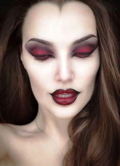 Nem Halloween Makeup, Fete Emo, Vampire Makeup Halloween, Halloween Makeup Witch, Halloween Makeup Clown, Halloween Make-up Looks, Make Up Halloween, Vampire Makeup, Halloween Eye Makeup