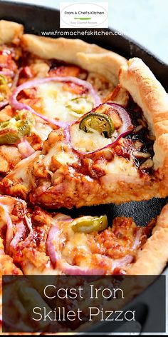 a cast iron skillet pizza with red onions and green peppers on it, is shown in front of the words cast iron skillet pizza