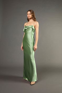 Hydra Wedding, Bridesmaid 2023, Green Silk Gown, Satin Ruffle Dress, Boho Prom Dress, Satin Gowns, 2024 Ideas, Silk Dress Long, Frill Dress