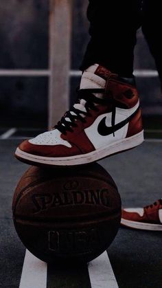 Cool Basketball Wallpapers, Aesthetic Sports, Cute Nike, Jordan Shoes Girls