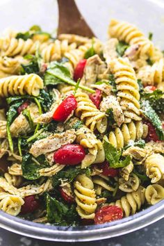 pasta salad with chicken, spinach and red peppers