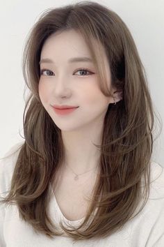 2023 Hair Trends For Women Asian, No Bangs Hairstyles Long, 2023 Korean Hair Trends For Women, 2023 Korean Hair, Haircut 2023 Trends Women Long Hair, Korean Hair Color Trend 2023, Korean Haircut Medium, Haircut 2023, Korean Hairstyles