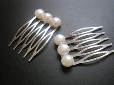 Set of 2 hair combs. Simple freshwater pearl wedding hair comb. Could also be worn by bridesmaids, flower girls, and for any formal occasion. Also, perfect first communion.    Bridal Jewelry and Accessories by Celebrating Together.  #pearlhaircombs #bridalaccessory #bridalstyle #weddingjewelry #freshwaterpearls Pearl Bridal Hair Comb, Diy Bridesmaid Gifts, Purple Wedding Jewelry, Pearl Wedding Hair, Pearl Bridal Hair, Bridesmaid Diy, Bridal Hair Combs Pearl, Renewal Wedding