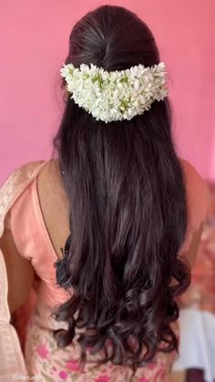 Lovely Bun Hairstyles with Artificial Flowers Ponnu Tholi Hairstyle, Onam Simple Hairstyle, Short Hair Styles For Functions, Hair Styles For Onam Saree, Gajra Hairstyles Open South Indian, Onam Special Hairstyles, Gajra Hairstyles Open Short Hair, Hairstyle For South Indian Saree, Half Saree Hairstyles For Short Hair