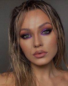 Purple Makeup Looks, Statement Makeup, Makeup Cute, Photography Selfie, Eye Makeup Pictures, Purple Makeup, Eye Makeup Designs, Purple Eyeshadow, Makijaż Smokey Eye