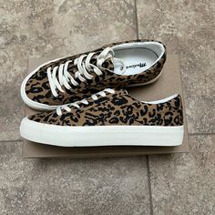 Madewell Sidewalk Low Top Canvas Sneakers. Adorable Leopard Print. Size 7. True To Size. New In Box. Fur Sneakers, Flatform Sneakers, Madewell Shoes, Leather High Tops, Low Top Sneakers, Court Shoes, Canvas Sneakers, Platform Sneakers, White Sneakers