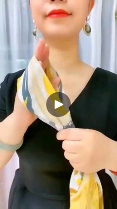 296K views · 1.7K reactions | Scarves knot#sikscarf #fyp #foryou | Caroly Taylor Scarf Tutorial, Style Scarf, Star Fashion, Fashion Sunglasses, New Look, Knot