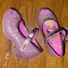 Sz 6 Disney Princess Heeled Shoes Pink Starkly Glitter Tiara Pump Dress Up Disney Princess Shoes, Princess Heels, Dress Up Shoes, Princess Dress Up, Disney Shoes, Princess Shoes, Shoes Pink, Pump Dress, Girl Clothes