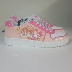 Step Into Style With These Women's Pink Barbie By Mattel Court Sneakers. These Lace-Up Sneakers Are Perfect For Any Occasion, From Casual Wear To Workwear. The Sneakers Feature A Low-Top Shoe Shaft Style, With A Standard Shoe Width And Synthetic Upper Material. The Sneakers Are Slip-Resistant And Non-Slip, Making Them Perfect For Activities Such As Tennis, Walking, Beach, School, And Running & Jogging. They Are Also Cushioned And Padded, Providing Comfort For All-Day Wear. The Sneakers Have A Sy Barbie Shoes For Women, Barbie Sneakers, Walking Beach, Beach School, Barbie Logo, Art Shoes, Barbie Shoes, Pink Barbie, Shoe Art