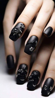 Black Nails Art, Purple Chrome Nails, Romantic Nails, Nail Painting