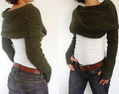 two pictures of a woman wearing a sweater and jeans