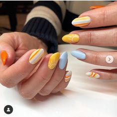 Simplistic Summer Nails, Summer 2024 Gel Nails, Round Nails Simple, Simple Solid Nails, Nails With Sun, Summer Nail Art 2024, Mary Nails, Simple French Style, Hawaii Nails