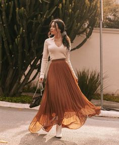 Ego Outfits, Service Outfits, Modest Street Fashion, Stile Boho Chic, Stylish Tops For Women, Modest Outfit, Cute Modest Outfits, Long Skirt Outfits, Fun Clothes