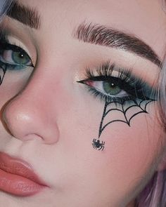 Conjuring Spells, Halloween Spider Makeup, Spiderman Makeup, Spider Makeup, Three Pines, Pretty Witch, Face Stamp