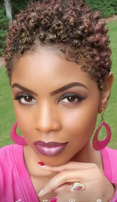 Short Black Hairstyles Natural Curls, Black Female Haircut, Growing Short Hair, Finger Coils Natural Hair, Coiling Natural Hair