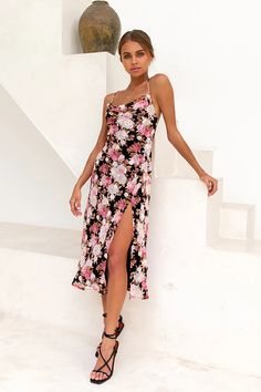 We're dreaming of restaurant dates by the ocean and enjoying the breeze in our Imparlour Midi Dress! Style this floral statement with neutral heels and gold jewellery. Midi Dress Pink, Neutral Heels, Corset Midi Dress, Draped Midi Dresses, Midi Dress Style, Yellow Midi Dress, Chiffon Midi Dress, Linen Midi Dress, By The Ocean