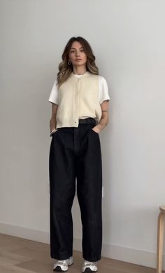 Fall Fashion 2024 Business Casual, Nonprofit Work Outfit, Casual Manager Outfit Women, British Outfits Women Summer, Women’s Business Casual Interview Outfit, 90s Inspired Work Outfit, Tomboy Femme Work Outfits, Cute Conference Outfits, Tomboy Business Casual Outfits