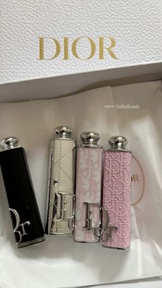 Pretty Makeup Products, Dior Clothes, Beauty Makeup Products, Birthday Gift Boxes, Pretty Products, Dior Makeup, Dior Beauty