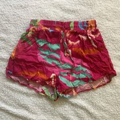 Nwt Women’s Shorts Size Small Pink Beachwear Shorts For Summer, Pink Bottoms With Built-in Shorts For Vacation, Multicolor Beachwear Bottoms For Summer Outings, Pink Beachwear Shorts For Beach, Casual Multicolor Shorts For Summer Outings, Pink Casual Short Bottoms, Casual Pink Short Bottoms, Tropical Multicolor Bottoms With Built-in Shorts, Multicolor Beach Bottoms For Day Out