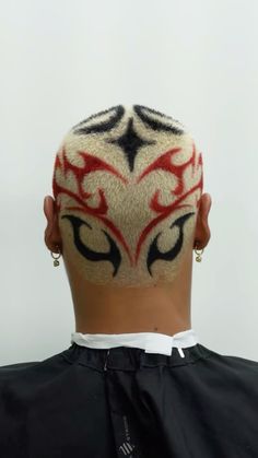 Dragon Buzzcut, Patterned Hair Dye, Cool Shaved Head Designs, Men Buzzcut Dyed, Shaved Head Patterns, Buzz Cut Design Men, Buzz Cut Dye Designs, Bleach Buzzcut Designs, Buzz Cut Dyed Hair Men