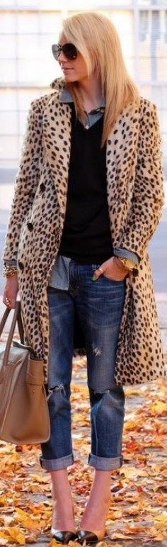 Cuffed Boyfriend Jeans W/ Grey Button Down Under Black Pullover & Leopard Print Trench Coat. Looks Jeans, Pullover Outfit