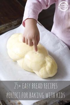 MAKING BREAD WITH KIDS – 25+ EASY BREAD RECIPES - Kids Activities Cookies Pumpkin, Kek Lapis, Making Bread, Easy Bread Recipes, Baking With Kids, Chocolate Chip Muffins, Easy Bread, Pumpkin Cookies, Pizza Bread