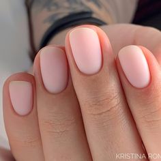 Matte Nude Nails, Matte Gel Nails, Short Natural Nails, Natural Nails Manicure, Trends Nails, Gel Toe Nails, Casual Nails